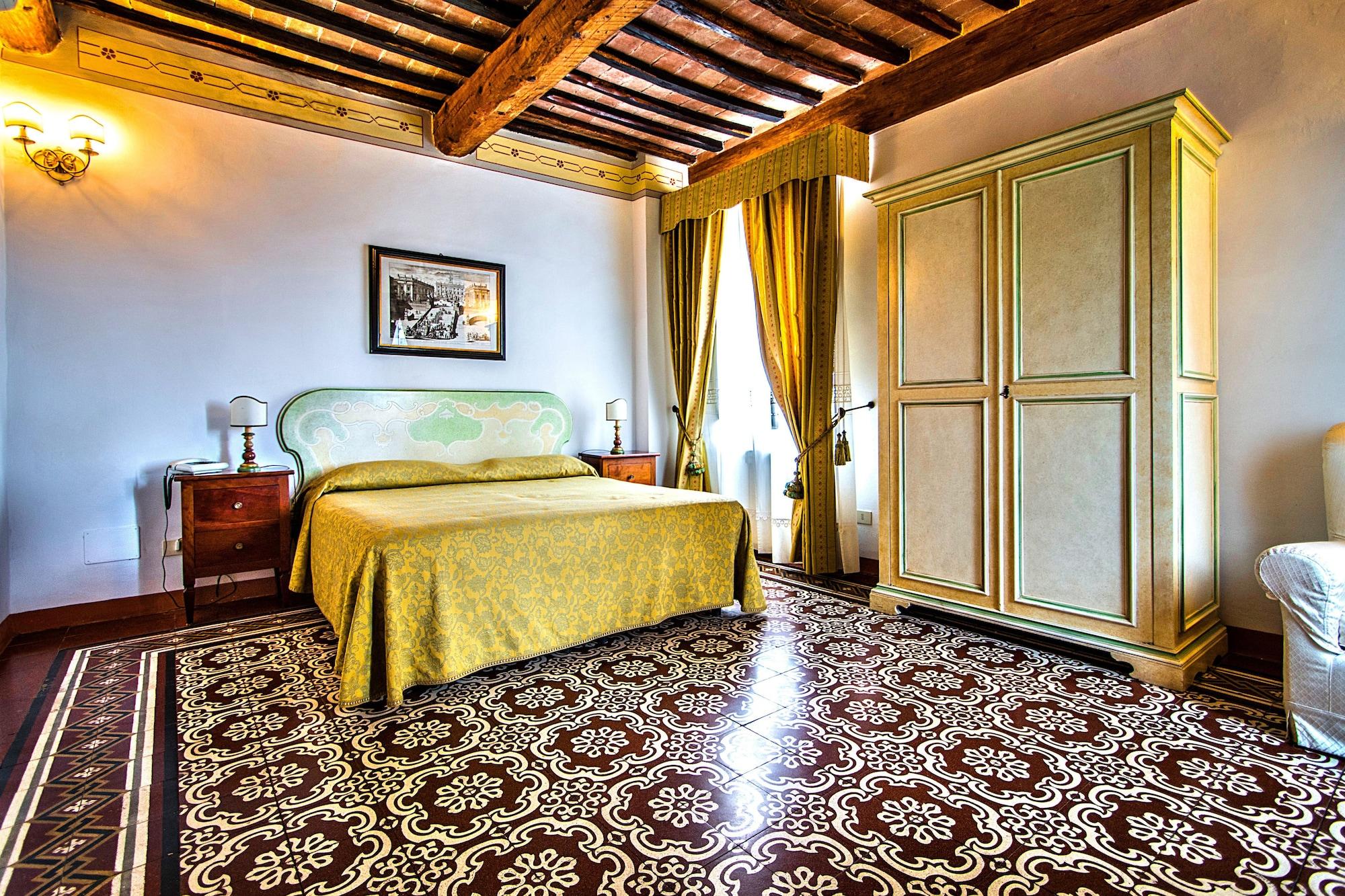 Palazzo Di Valli 3* Sienne