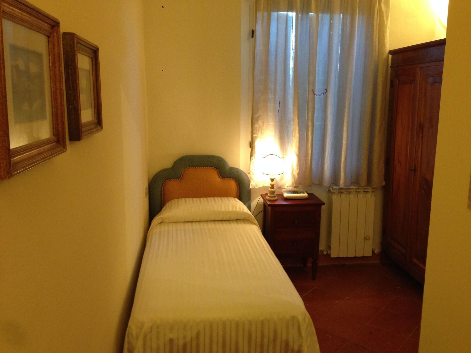 Palazzo Di Valli Sienne