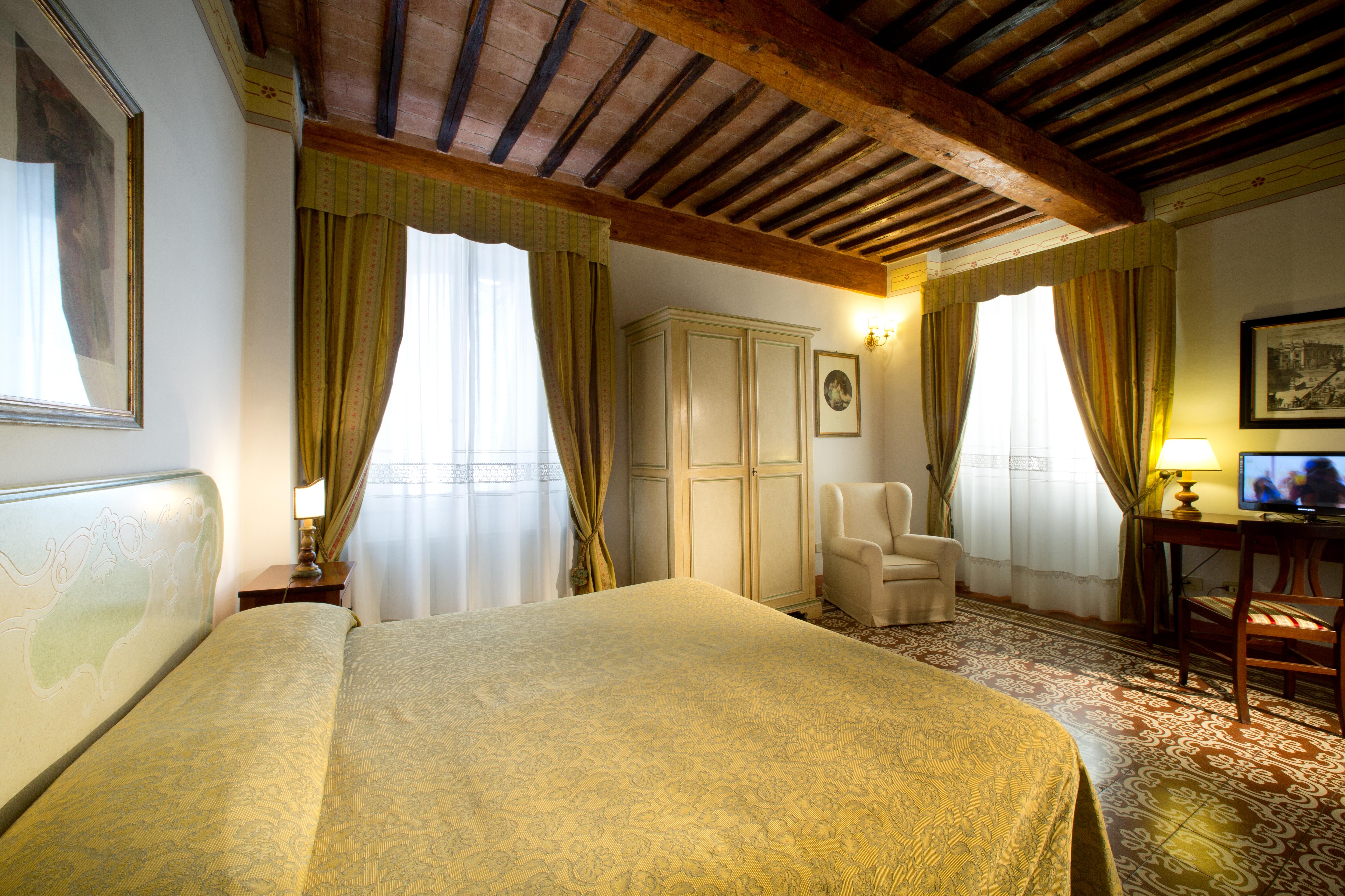 Hotel Palazzo Di Valli 3*