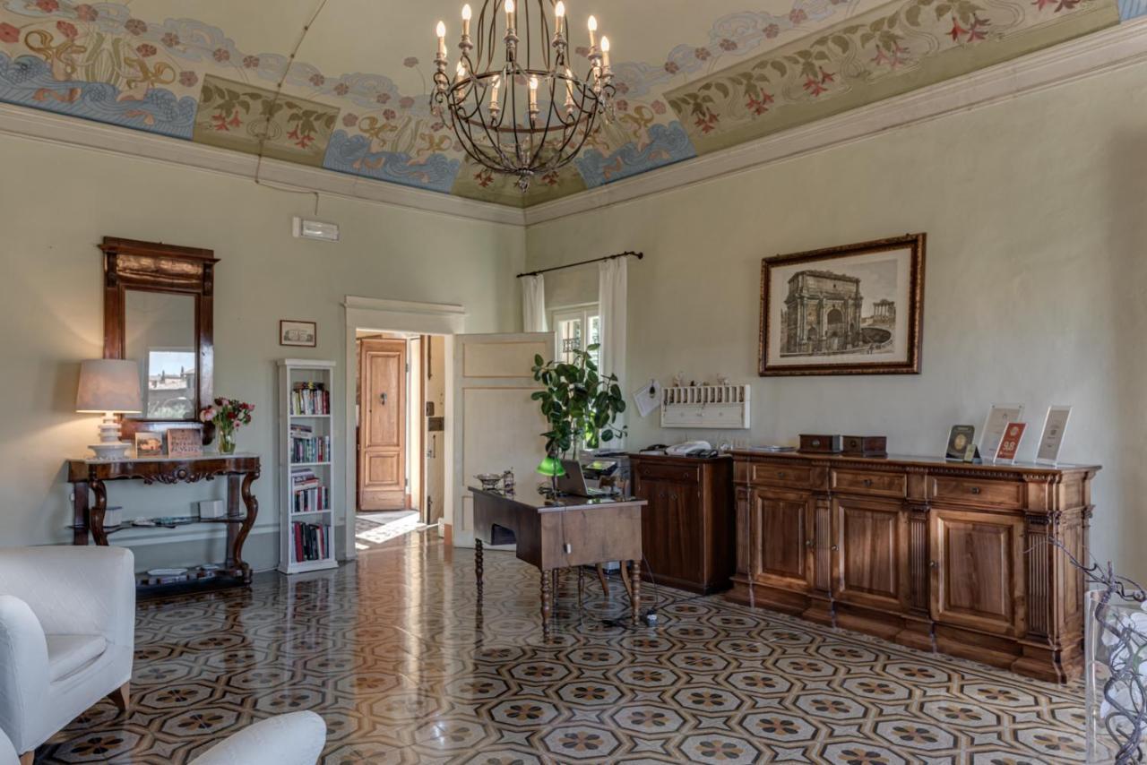 Palazzo Di Valli 3* Sienne
